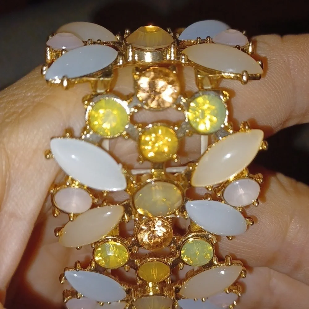 Floral Bracelet, Goldtone, iridescent